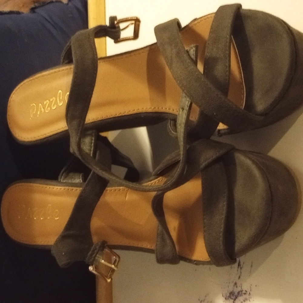 Puzzle wedges